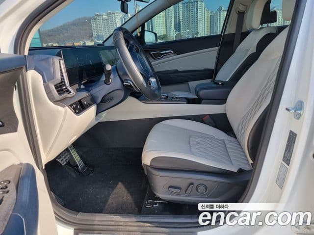 Kia Sportage 2023 — ფოტო 13/20