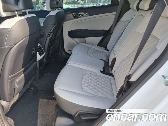 Kia Sportage 2023 — ფოტო 14/20
