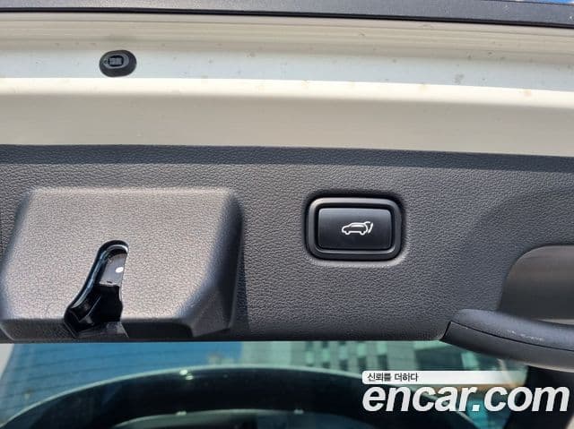 Kia Sportage 2023 — фото 16 из 20