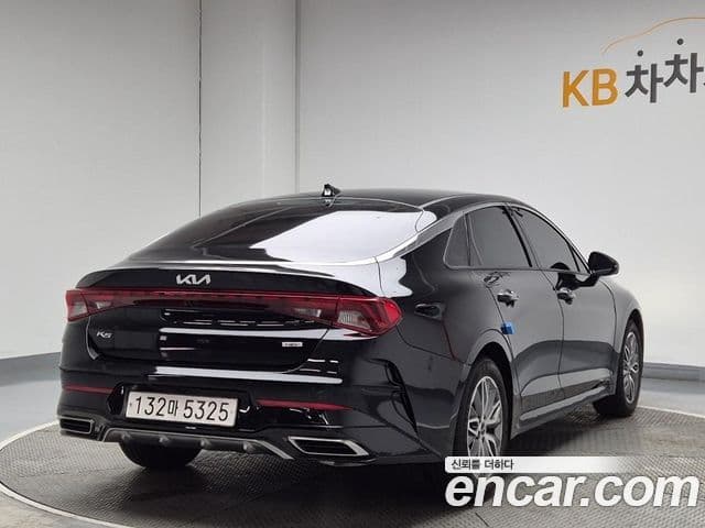 Kia K5 2023 — Şəkil 2/18