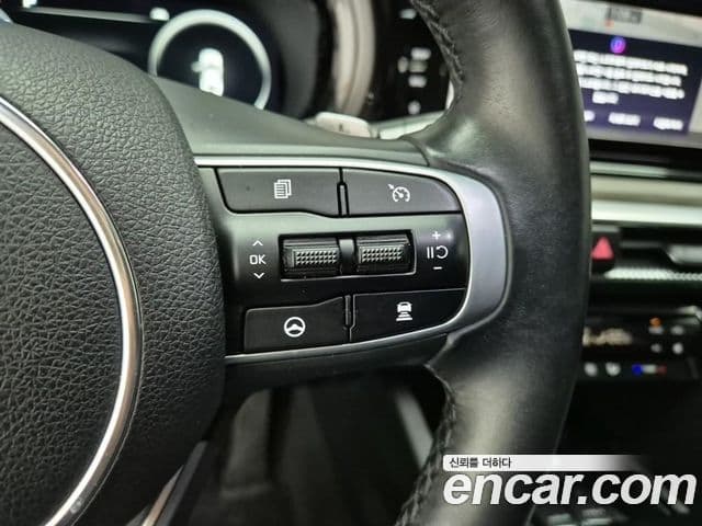 Kia K5 2023 — Şəkil 14/18