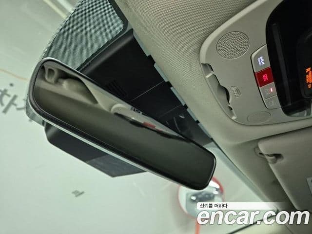 Kia K5 2023 — Şəkil 15/18