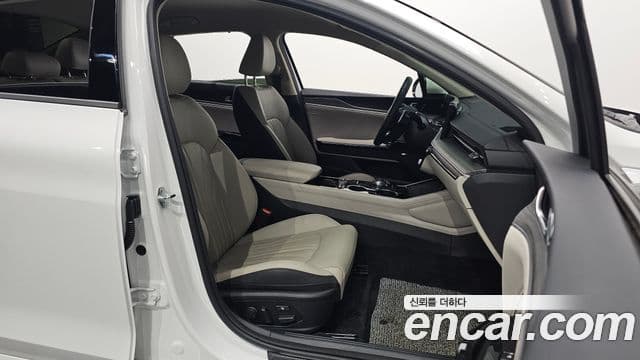 Kia K5 2024 — Şəkil 10/20
