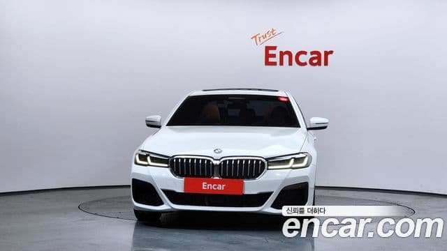 BMW 5 Series 2022 — ფოტო 2/19