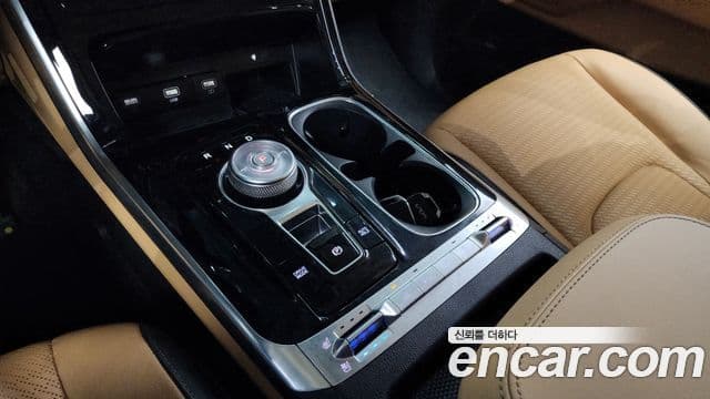 Kia Carnival 2023 — Şəkil 9/20