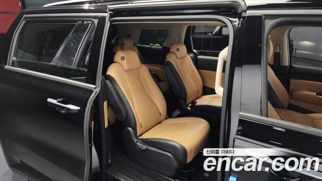 Kia Carnival 2023 — Şəkil 12/20