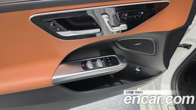 Mercedes-Benz C-Class 2022 — ფოტო 14/20