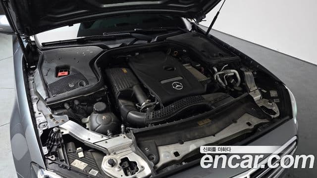 Mercedes-Benz E-Class 2021 — Şəkil 6/20