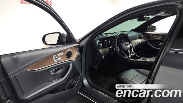Mercedes-Benz E-Class 2021 — Şəkil 12/20
