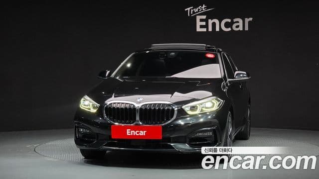 BMW 1 Series 2022 — Şəkil 18/20