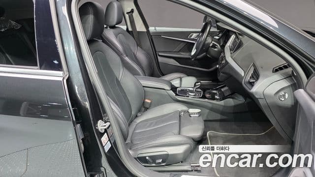 BMW 1 Series 2022 — Şəkil 15/20