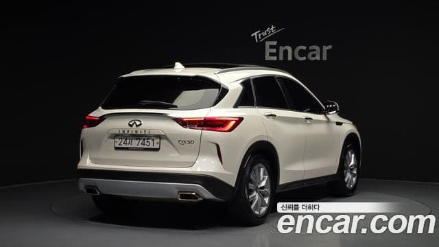 Infiniti QX50 2019 — ფოტო 8/20