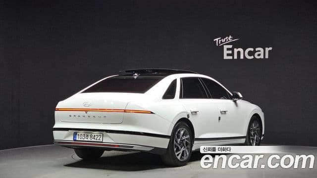 Hyundai Grandeur Hybrid 2023 — Şəkil 18/20