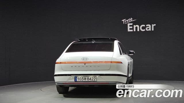 Hyundai Grandeur Hybrid 2023 — Şəkil 2/20
