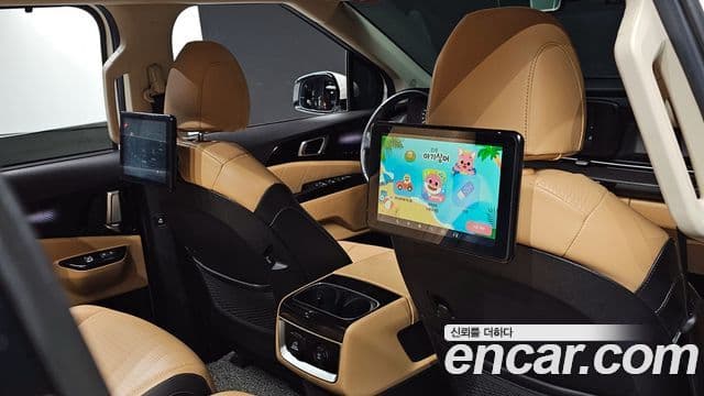 Kia Carnival 2020 — Фото 1/20