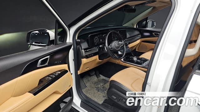 Kia Carnival 2020 — Фото 11/20