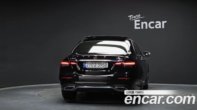 Mercedes-Benz E-Class 2022 — Şəkil 4/20