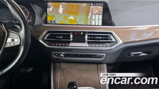 BMW X5 2021 — Photo 18/20