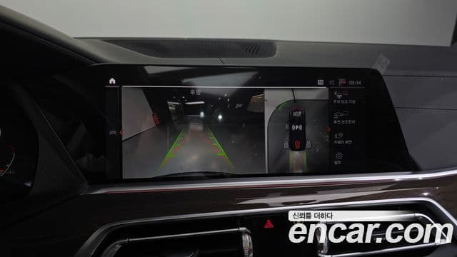 BMW X5 2021 — Photo 10/20