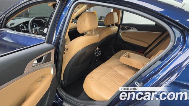 Genesis G70 2021 — ფოტო 11/20