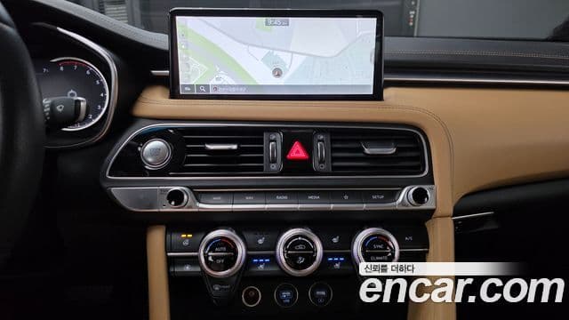 Genesis G70 2021 — ფოტო 18/20