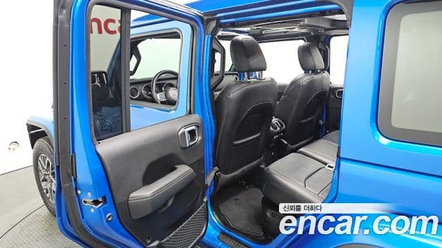 Jeep Wrangler 2022 — Şəkil 12/20