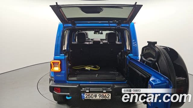 Jeep Wrangler 2022 — Şəkil 20/20