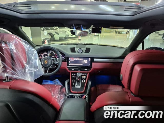 Porsche Cayenne 2023 — Photo 15/20