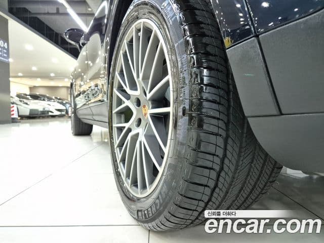 Porsche Cayenne 2023 — Photo 12/20