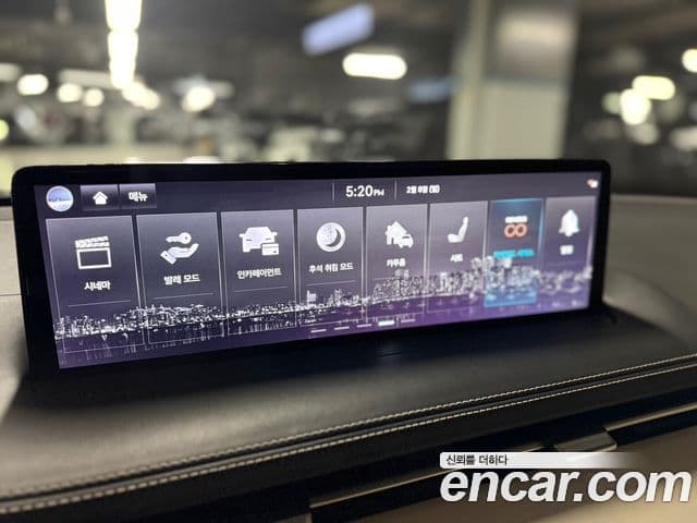 Genesis GV70 2021 — ფოტო 15/20