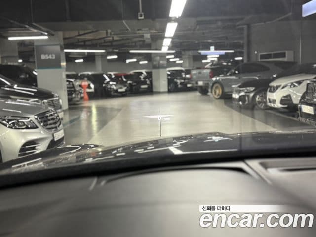 Genesis GV70 2021 — ფოტო 16/20