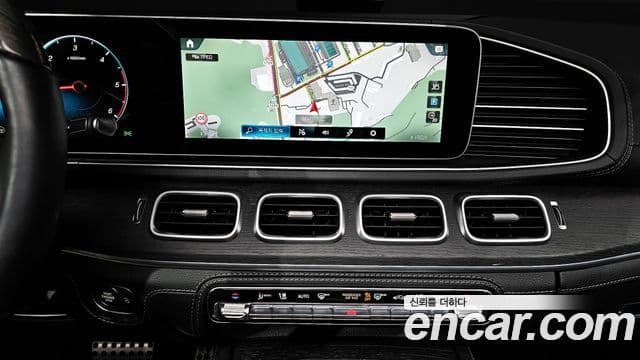 Mercedes-Benz GLS-Class 2022 — ფოტო 14/20