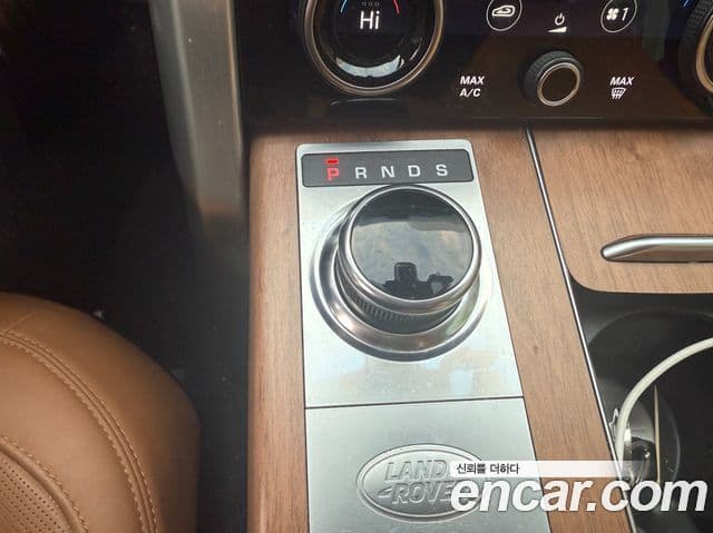 Land Rover Range Rover 2020 — ფოტო 8/20