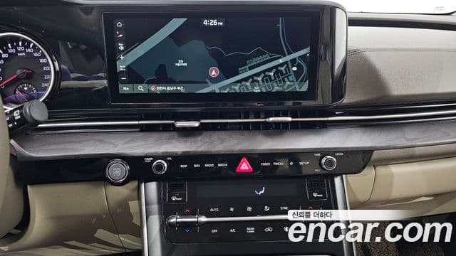 Kia Carnival 2020 — ფოტო 15/20
