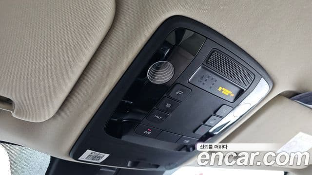 Kia Carnival 2020 — ფოტო 17/20