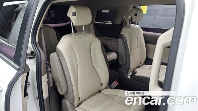 Kia Carnival 2020 — ფოტო 19/20