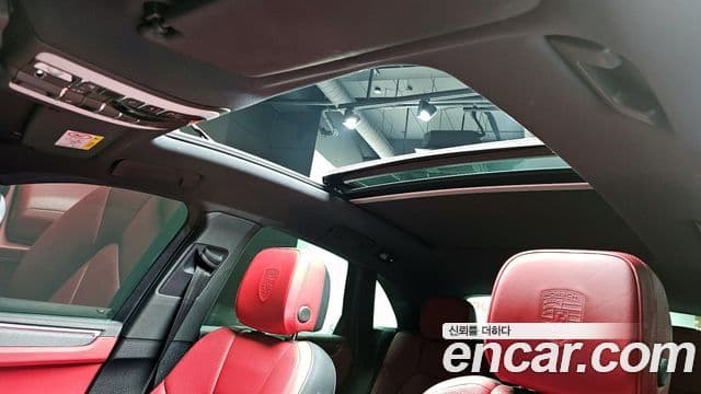 Porsche Macan 2023 — Şəkil 18/20