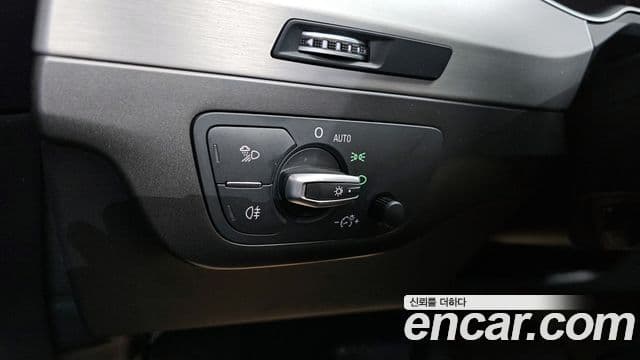 Audi Q7 2019 — Şəkil 13/20