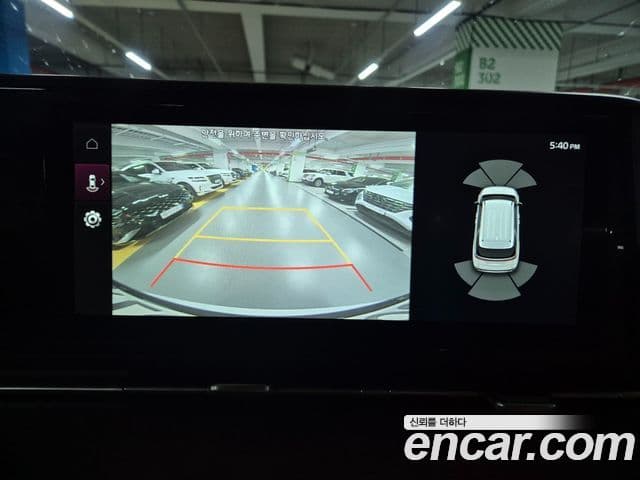 Kia Carnival 2022 — ფოტო 6/20