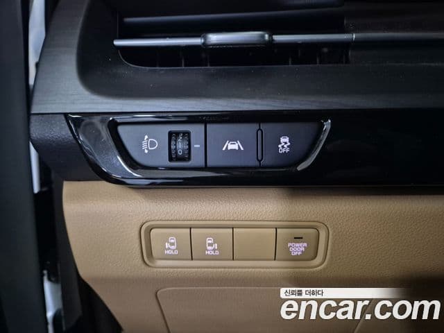 Kia Carnival 2022 — ფოტო 11/20