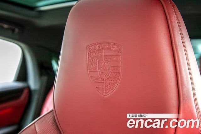 Porsche Cayenne 2021 — Photo 6/20