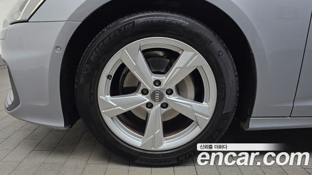 Audi A6 2021 — ფოტო 5/20