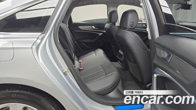 Audi A6 2021 — ფოტო 12/20