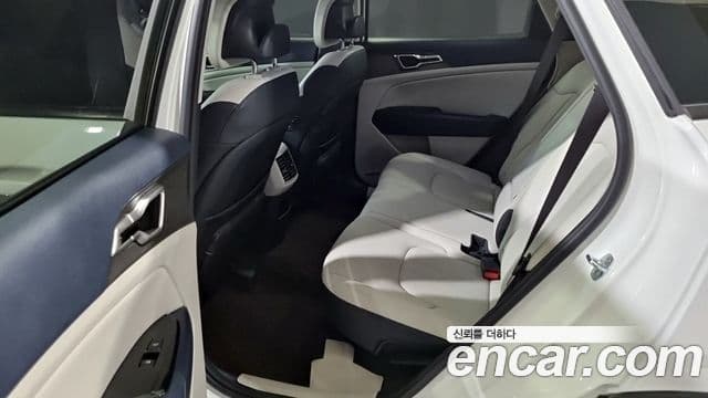 Kia Sportage 2021 — Şəkil 8/18