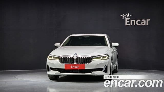 BMW 5 Series 2023 — ფოტო 3/20