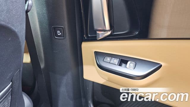 Kia Carnival 2020 — Фото 19/20