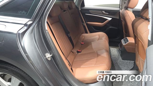 Audi A6 2021 — фото 11 из 20