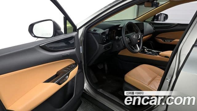 Lexus NX350h 2024 — Şəkil 10/20