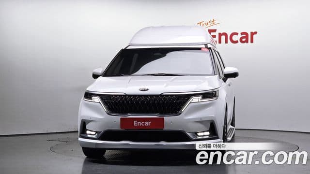 Kia Carnival 2021 — ფოტო 3/20