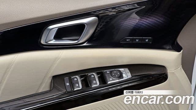 Kia Carnival 2021 — Şəkil 17/20